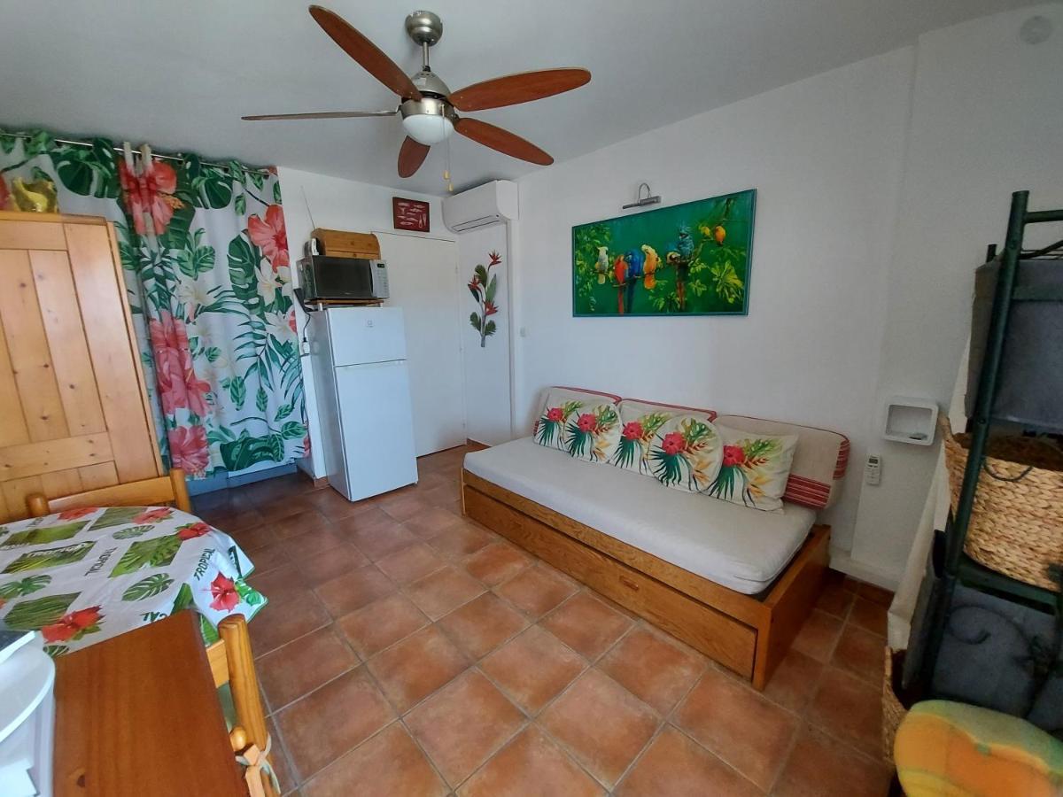 T2-Clim-Fibre-Garage 2,30 X 4,95 X 1,90 A La Faviere Appartement Bormes-les-Mimosas Buitenkant foto